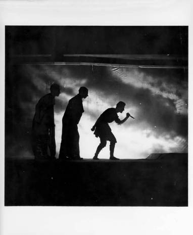 Performance of Macbeth by William Shakespeare, May 1940. Photograph by Robert Haas (1898-1997). Courtesy of Western Regional Archives. Black Mountain College