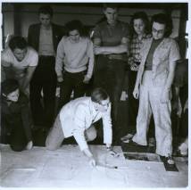 Josef Albers' drawing class ca. 1939-40. Left to right: Lisa Jalowetz, Bela Martin, Fred Stone, Betty Brett, Albers (kneeling), Robert de Niro, Martha McMillan, Eunice Shifris. Courtesy of Western Regional Archives.