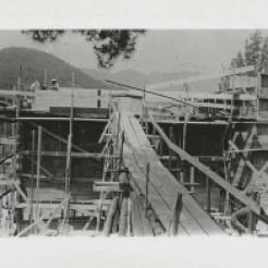 Black Mountain College: Bau eines Collegegebäudes, Lawrence Kocher (Architekt), Lake Eden Campus, 1940-41. © Courtesy of Western Regional Archives, States Archives of North Carolina
